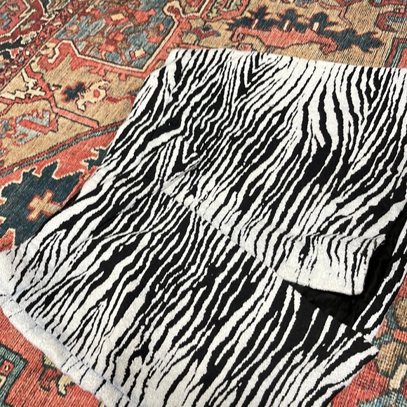 NWOT THE ATTICO Cloe Mini Skirt in White & Black - Picture 7 of 9